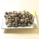 「地鶏もも身炭火焼」（大・1680円）