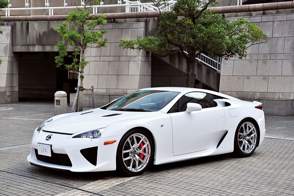 レクサスLFA