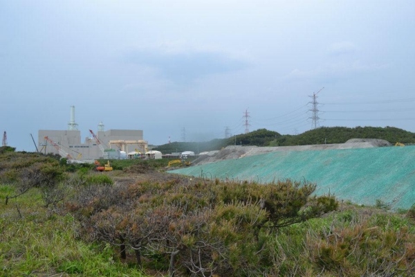 建設中の堤防