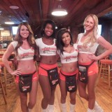 HOOTERS