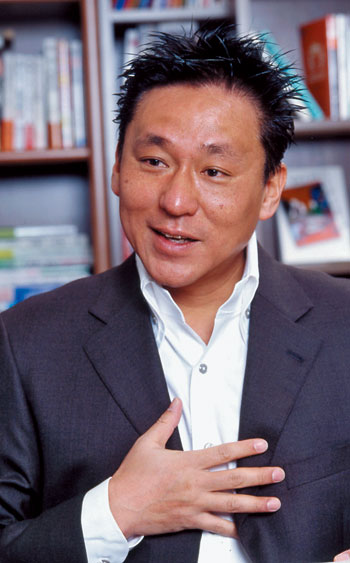 村山涼一氏