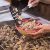 ホルモン丼（550円）