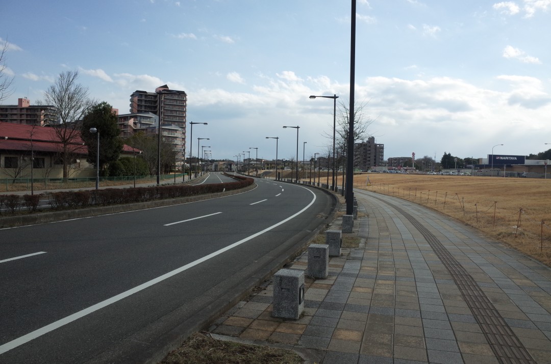 新橋や品川を経由する羽田空港行ダイヤが何よりの魅力だろうか