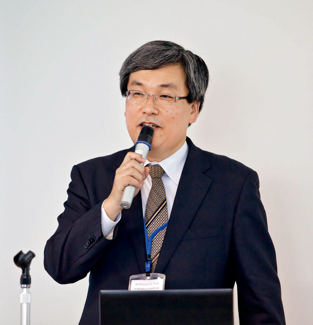 山崎 毅氏