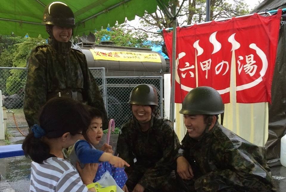 陸上自衛隊公式Facebook「熊本地震災害派遣活動」より