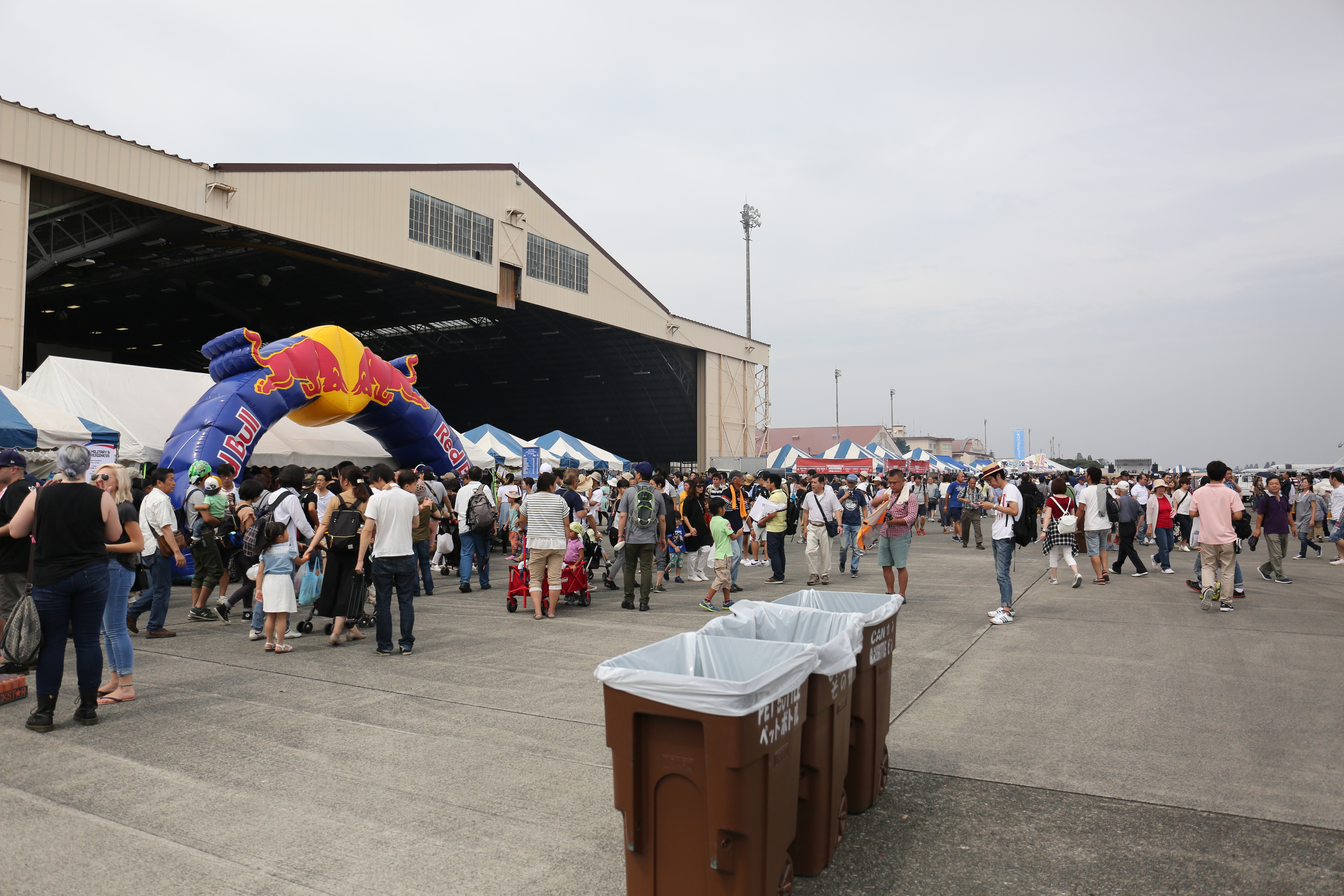 今年はオスプレイなし！夜も楽しめる横田基地日米友好祭2016レポート