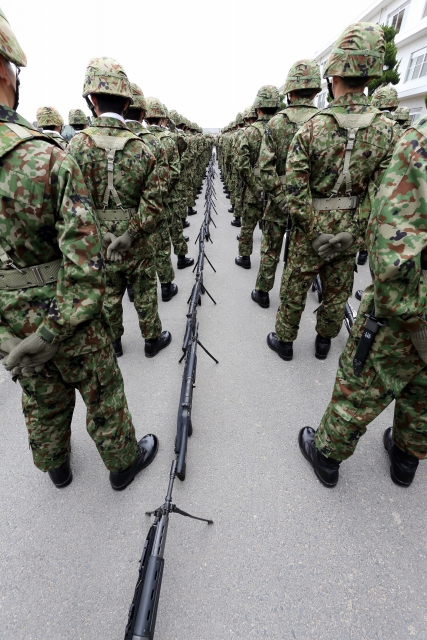 自衛隊の貧乏な日常生活「マイ換気扇を持参して引っ越す謎」03