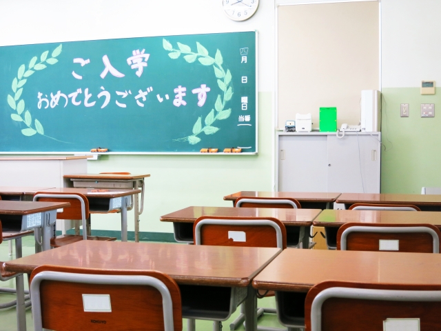 給食に肉を出さない幼稚園、性教育ソングを合唱させる小学校、女子を過剰に優遇する高校――森友学園だけじゃない!?　教育方針がトガりまくってる私立学校