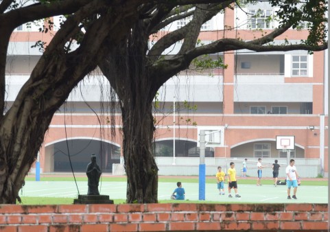 給食に肉を出さない幼稚園、性教育ソングを合唱させる小学校、女子を過剰に優遇する高校――森友学園だけじゃない!?　教育方針がトガりまくってる私立学校