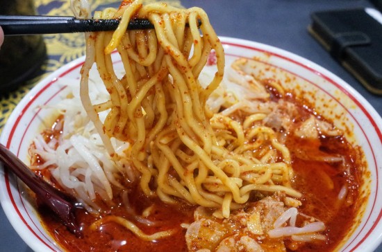 蒙古タンメン中本「北極ラーメン」の麺