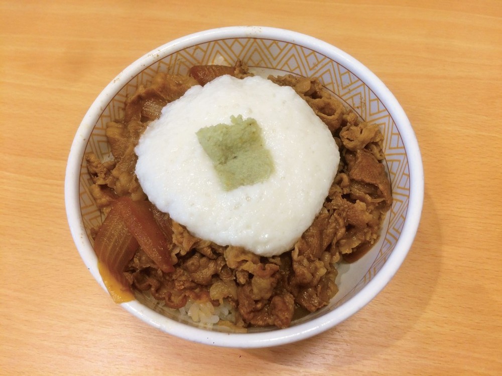 わさび山かけ牛丼（すき家）