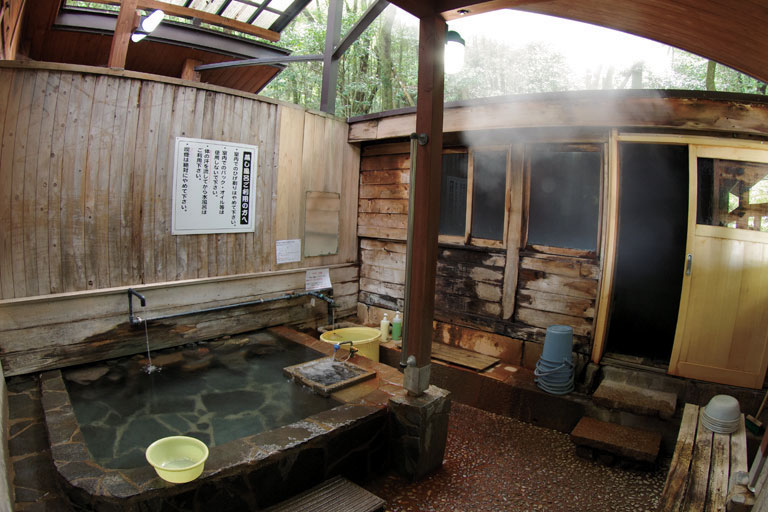 水風呂全景