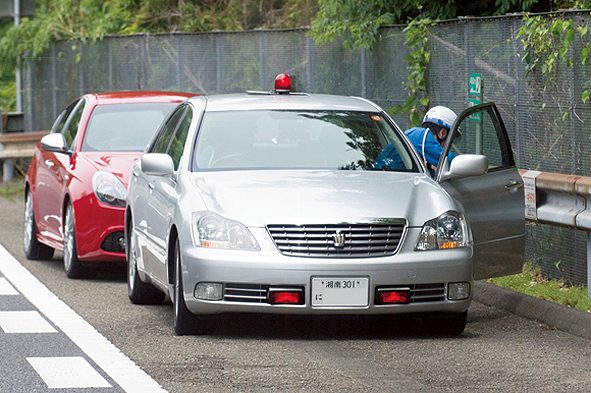 覆面パトカー