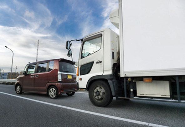 煽り運転 トラック