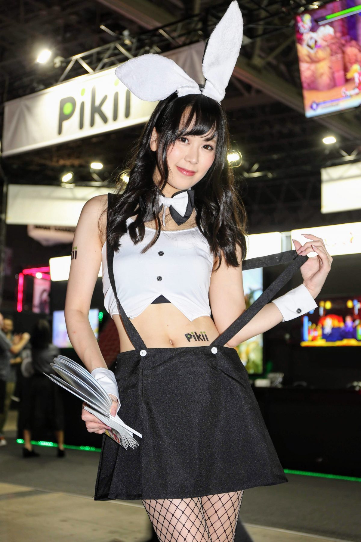 東京ゲームショウ2018美女コスプレイヤー