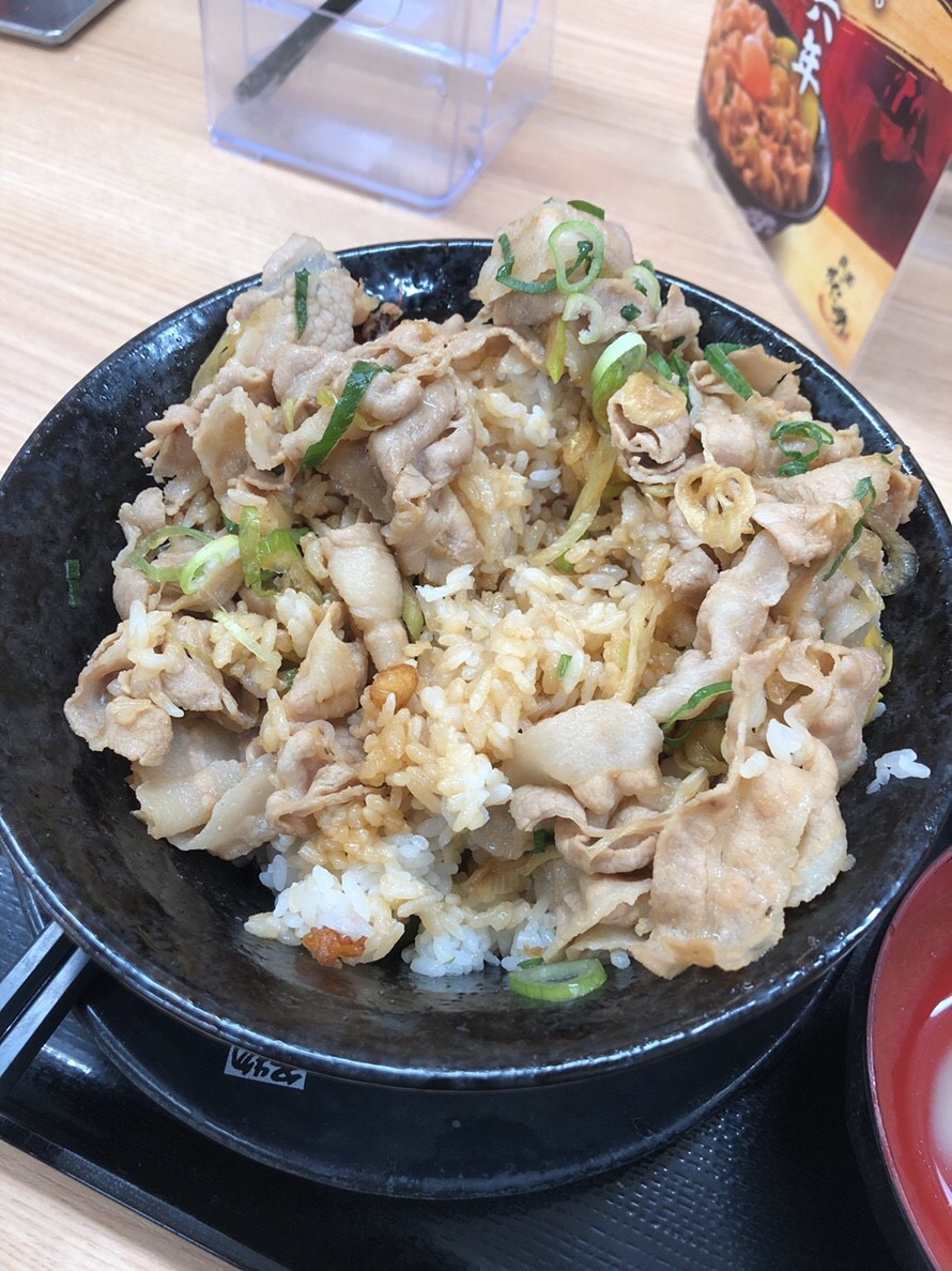 伝説のすた丼