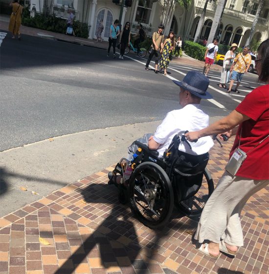 神足裕司さんハワイ旅行　道路