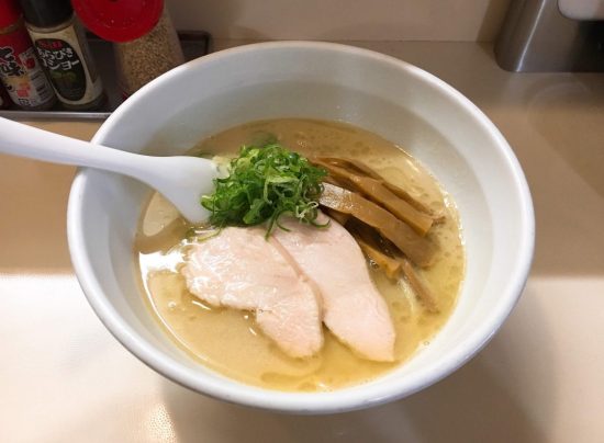 白湯ラーメン