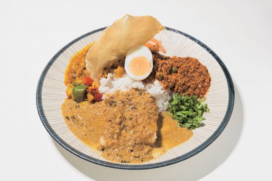 白身魚のカレー＆キーマ＆MIX豆（1350円）