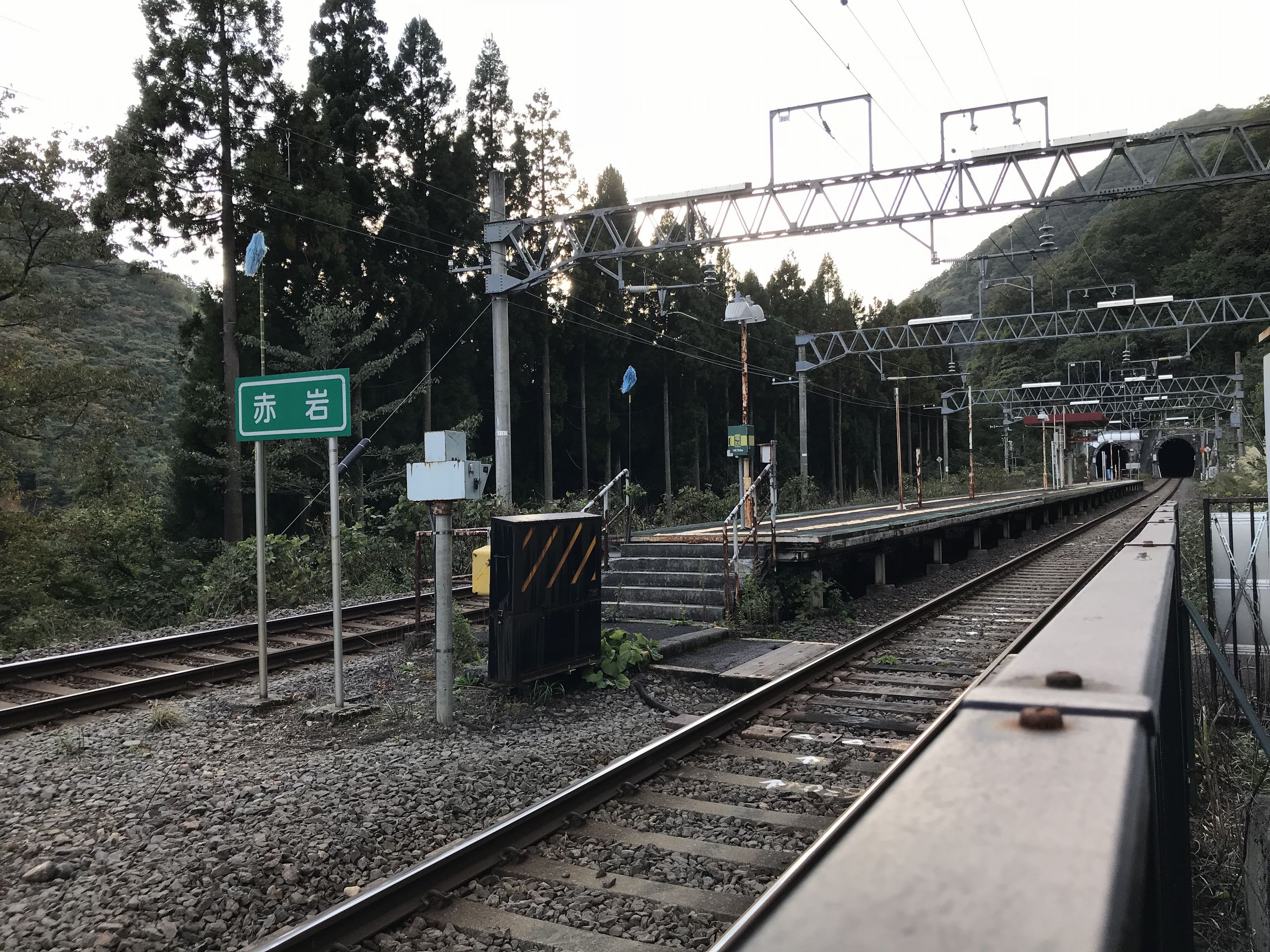 赤岩駅のホーム