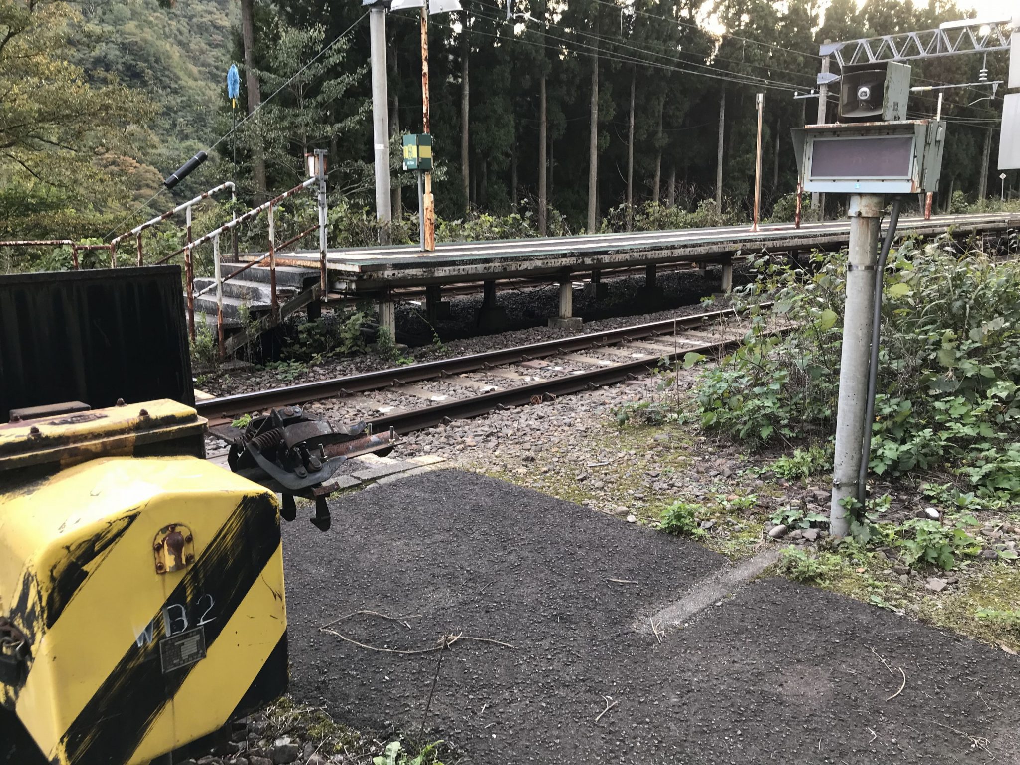 “列車が1本も停車しない駅”