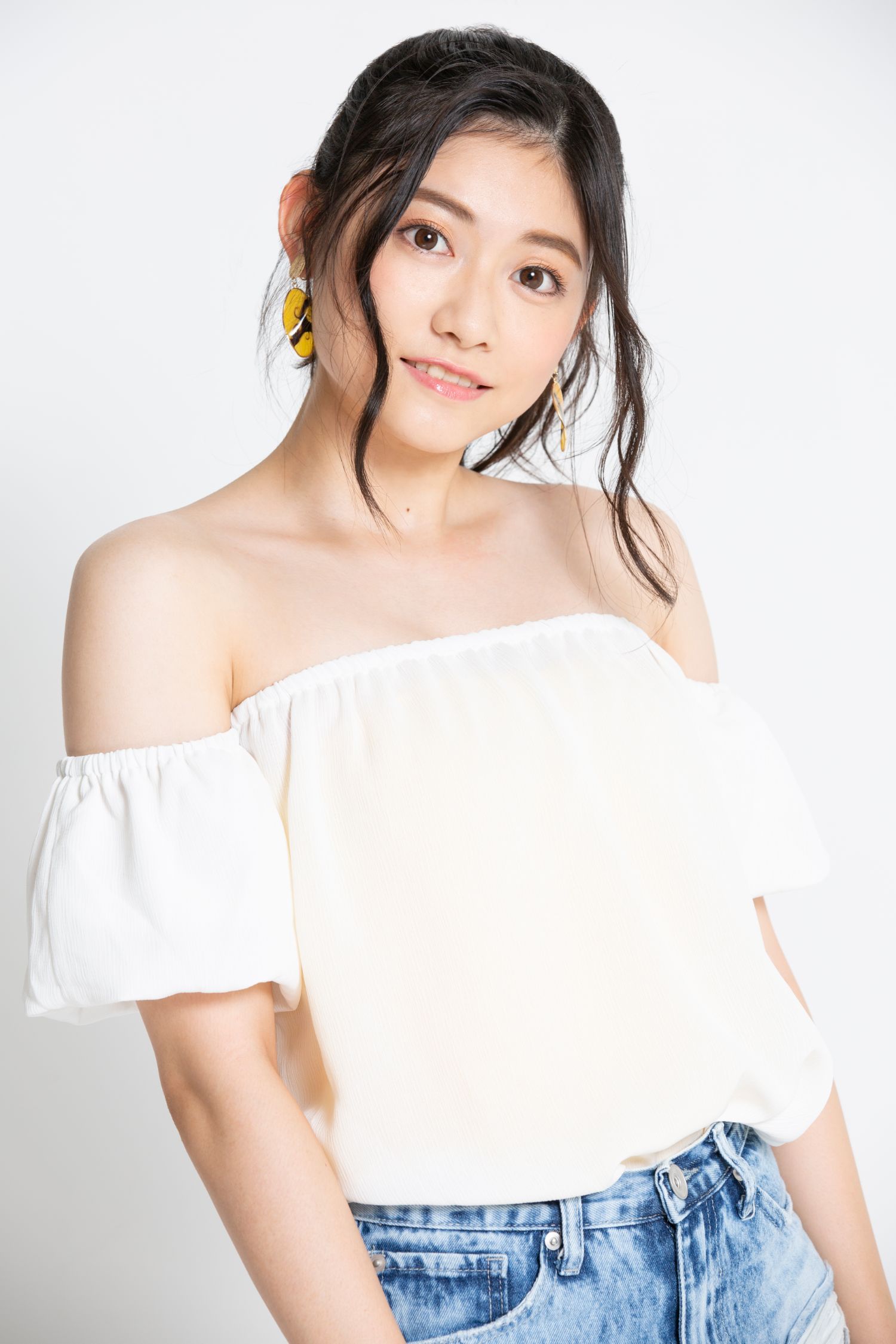 出町杏奈氏