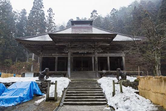 黒石寺の本堂