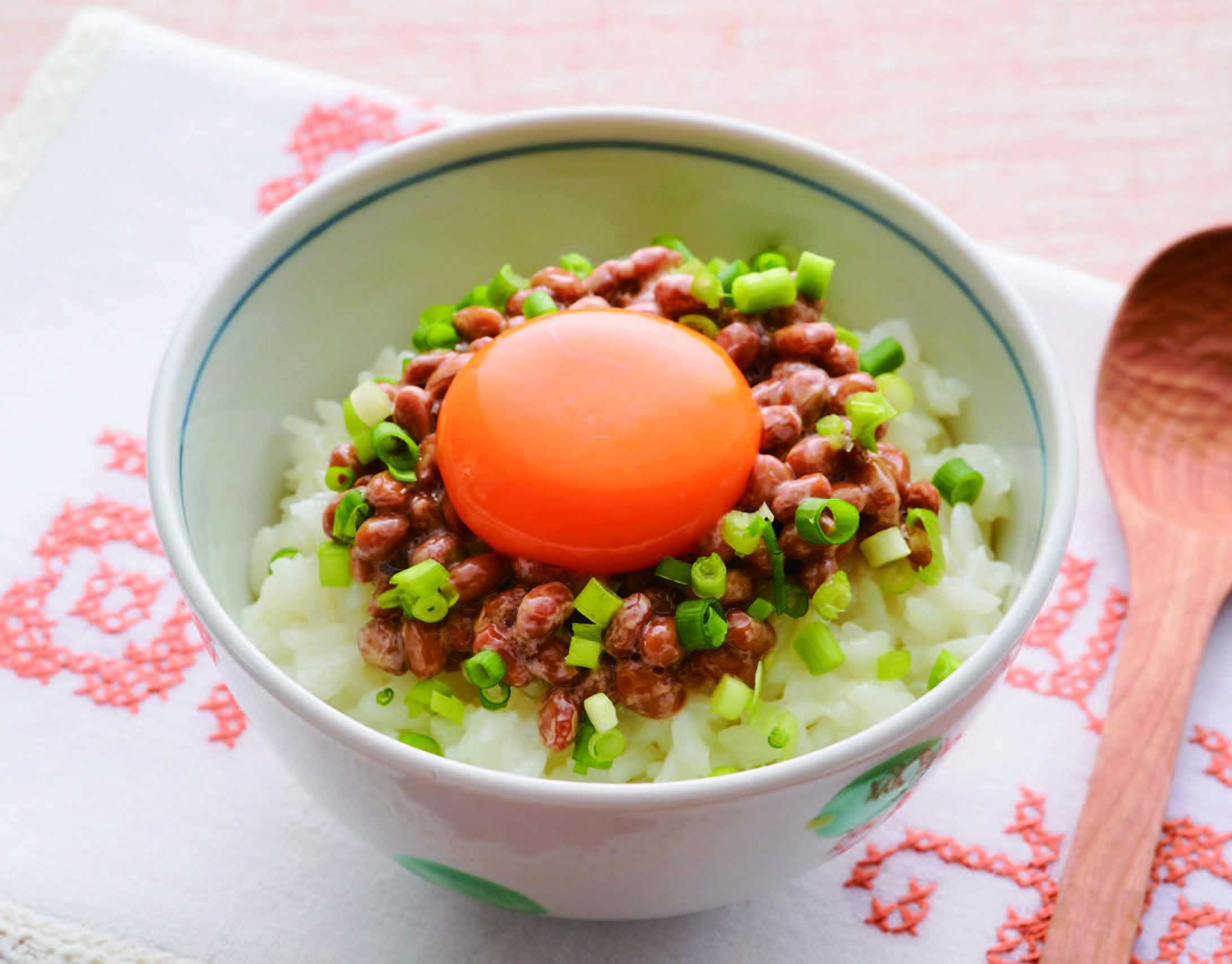 納豆とネギの卵かけご飯