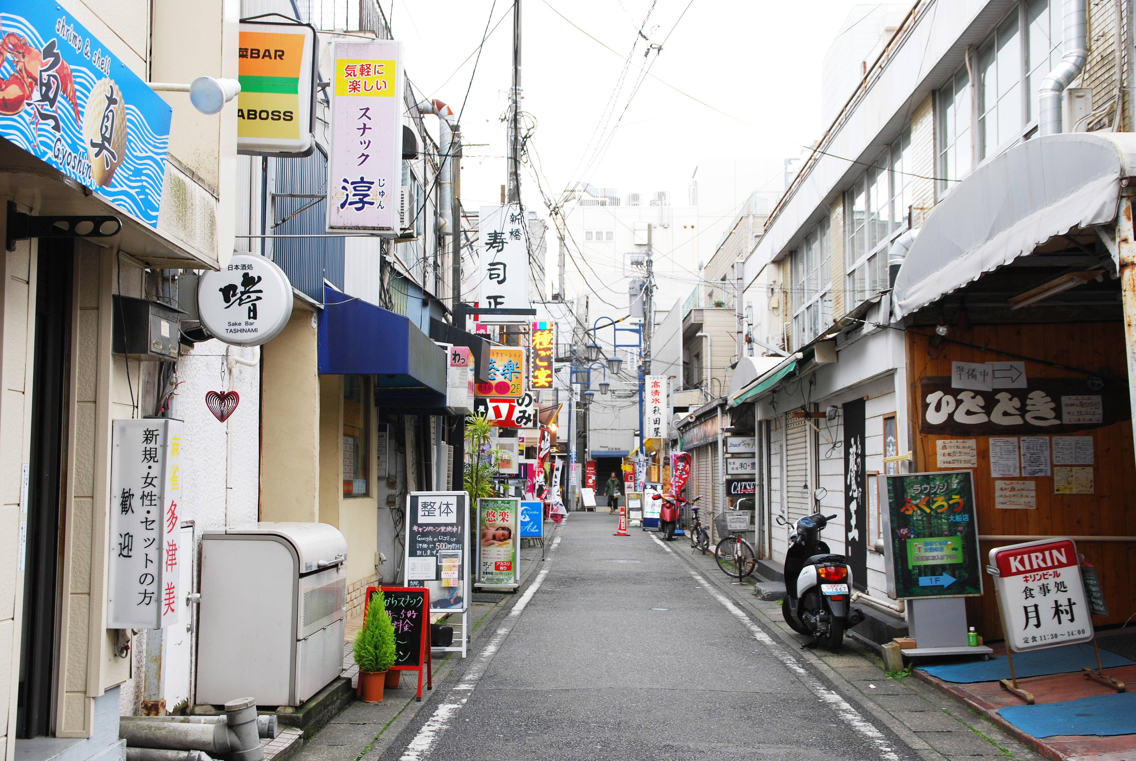 魅惑的な路地