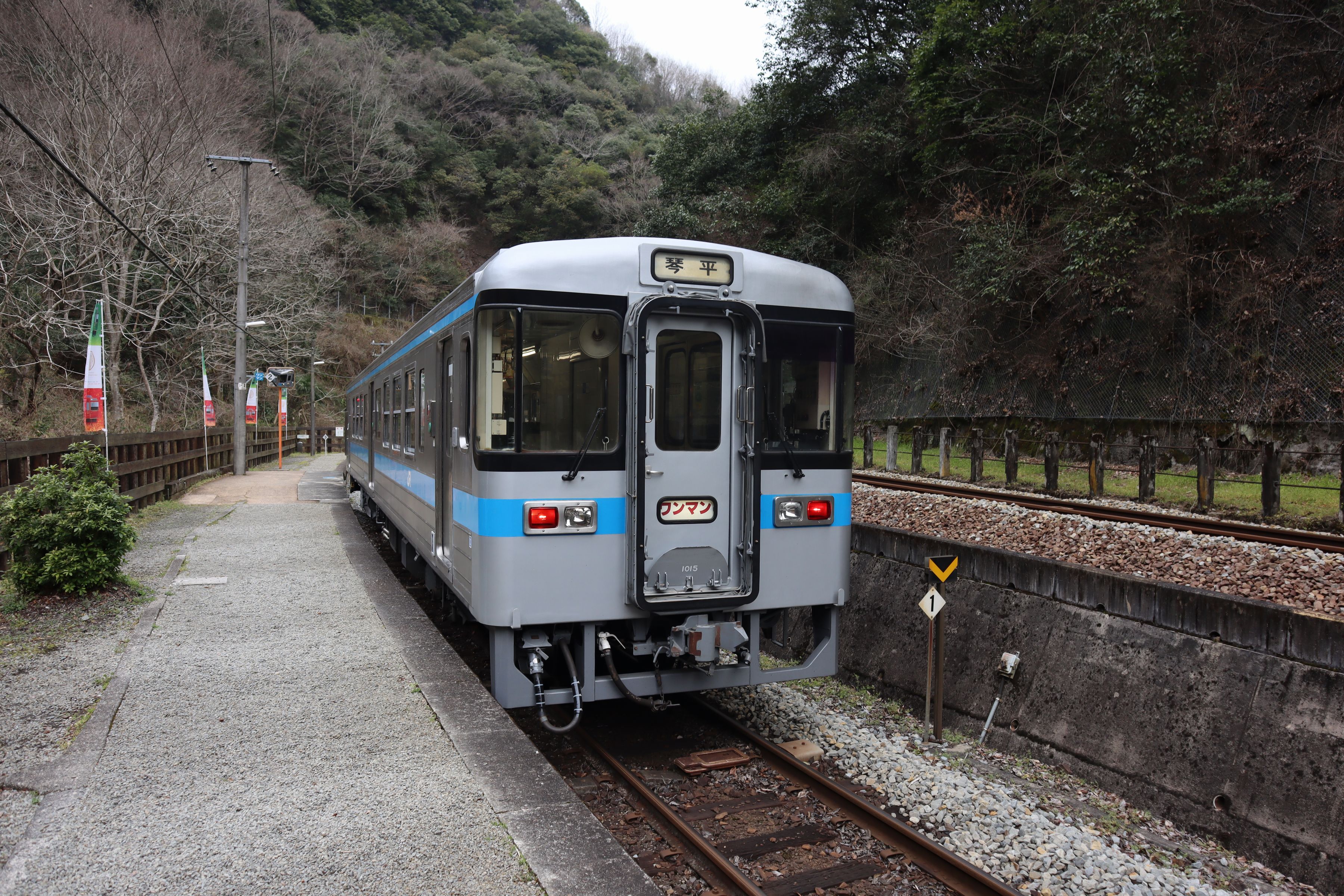 列車は1両編成のワンマンカーだった