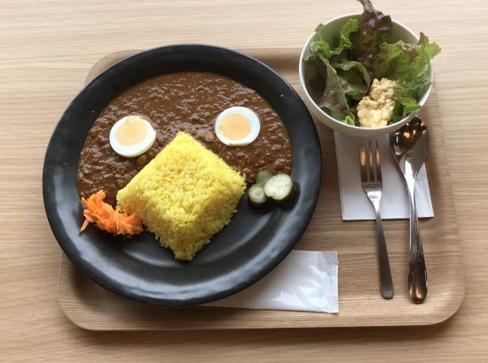 河童の顔を模した『特製スパイスカレー』