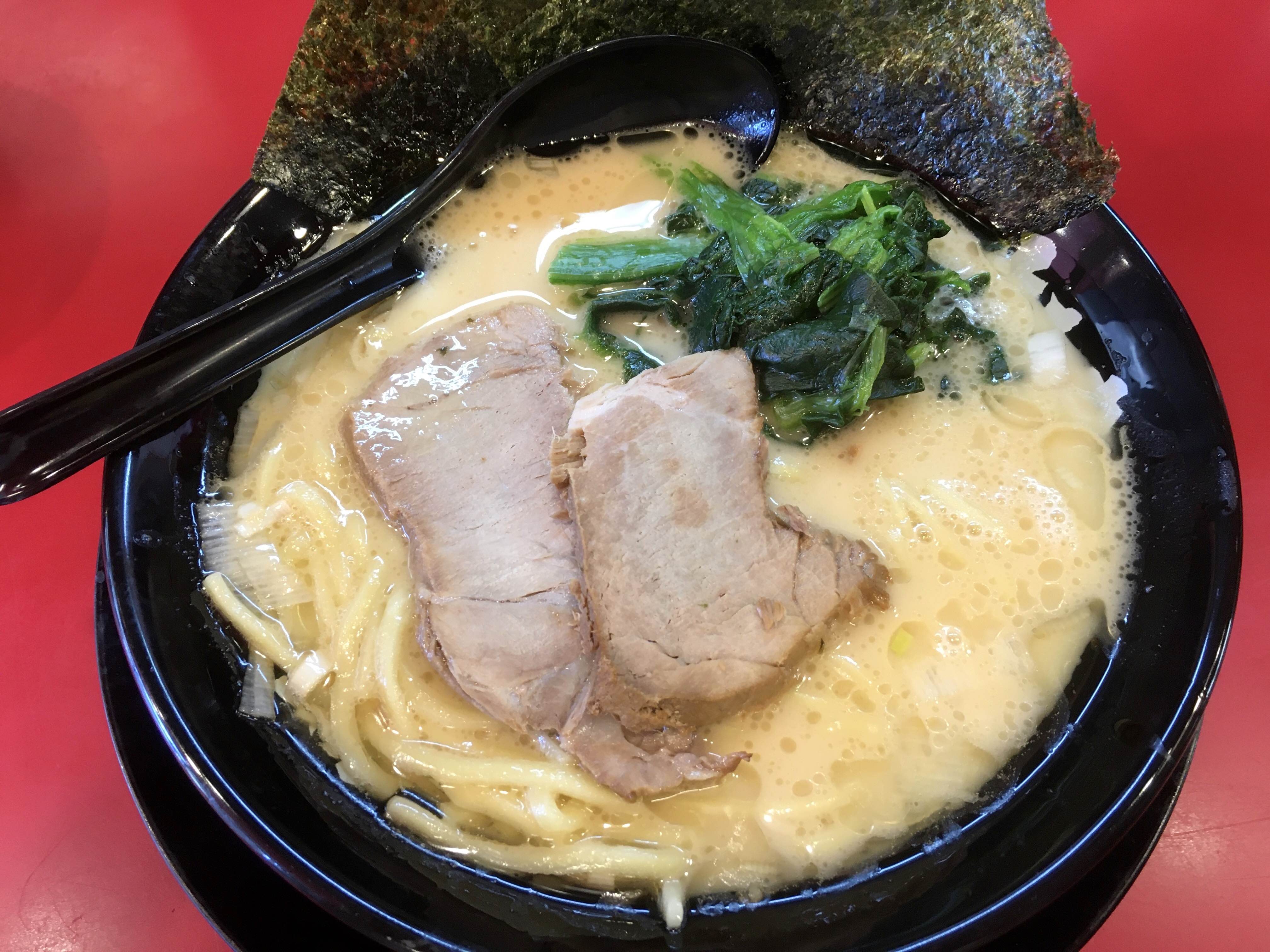 店のラーメン