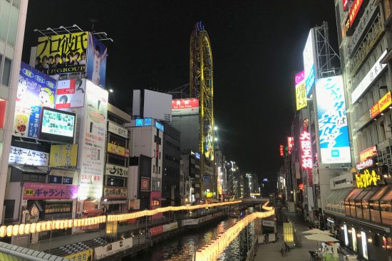 道頓堀沿いの店もすべてクローズ