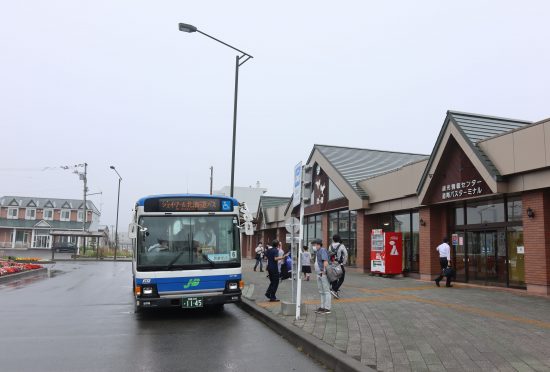 静内駅