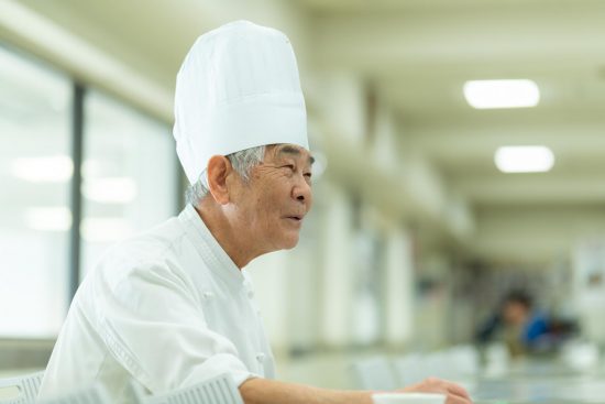 谷村忠雄氏