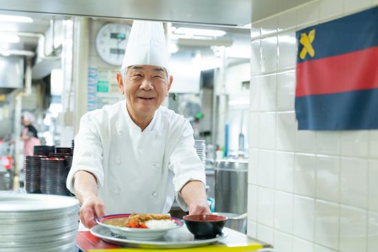 谷村忠雄氏