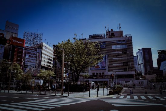 新宿駅東口