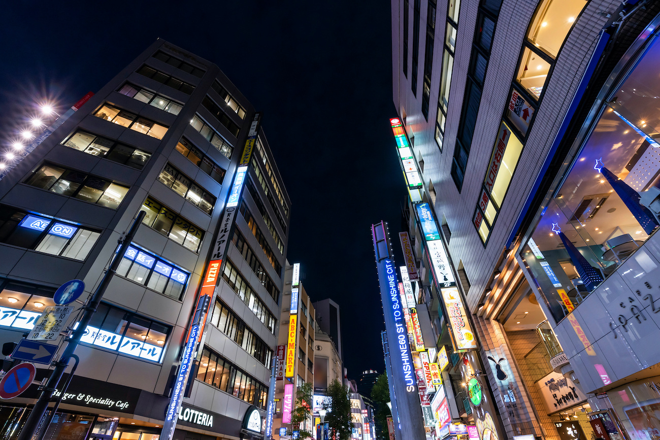 池袋の繁華街