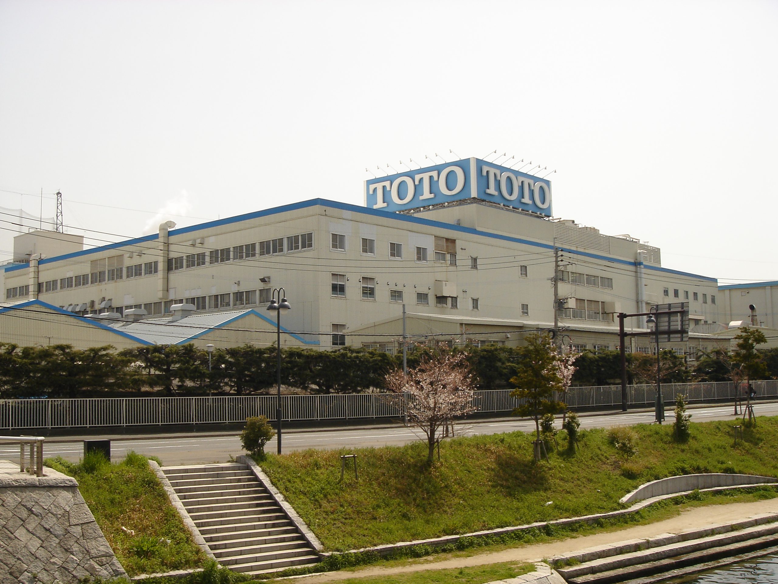 TOTO小倉工場