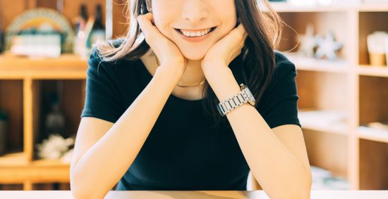 関わってしまうと、必ず不幸になる女性