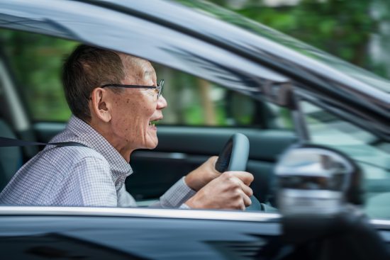 老人　運転