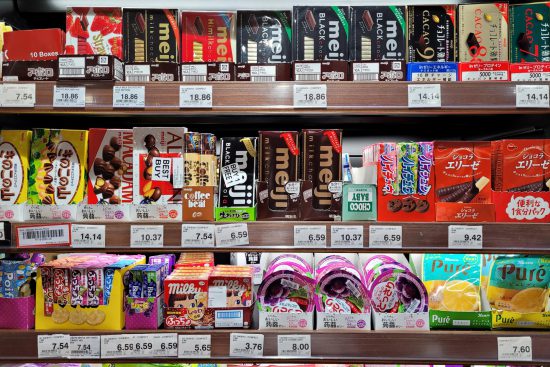 お菓子売り場