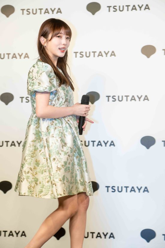 乃木坂46・与田祐希、人生最後の写真集自己評価は笑点！「座布団の枚数はお任せします」