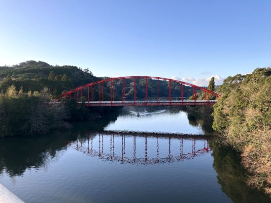 上総亀山駅近くにある亀山湖