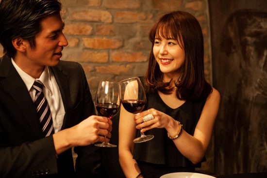 女性慣れしていないとご飯に誘うきっかけが掴めない