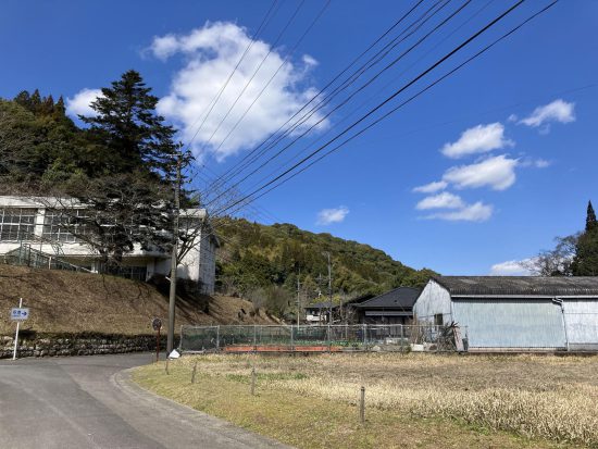 中福良駅のある集落。家の数は少なかったが、小学校もあった